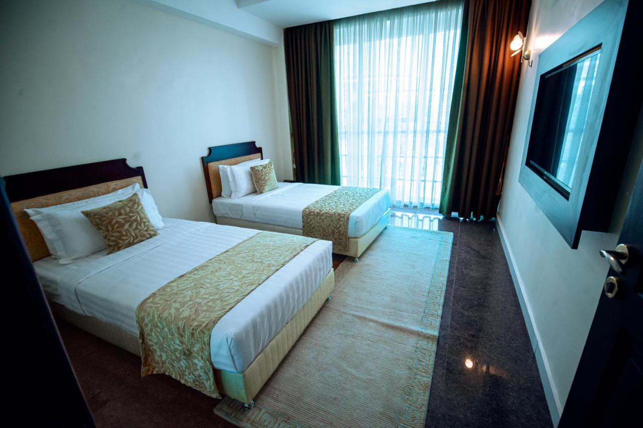 Koki Hotel Kampala Exteriör bild