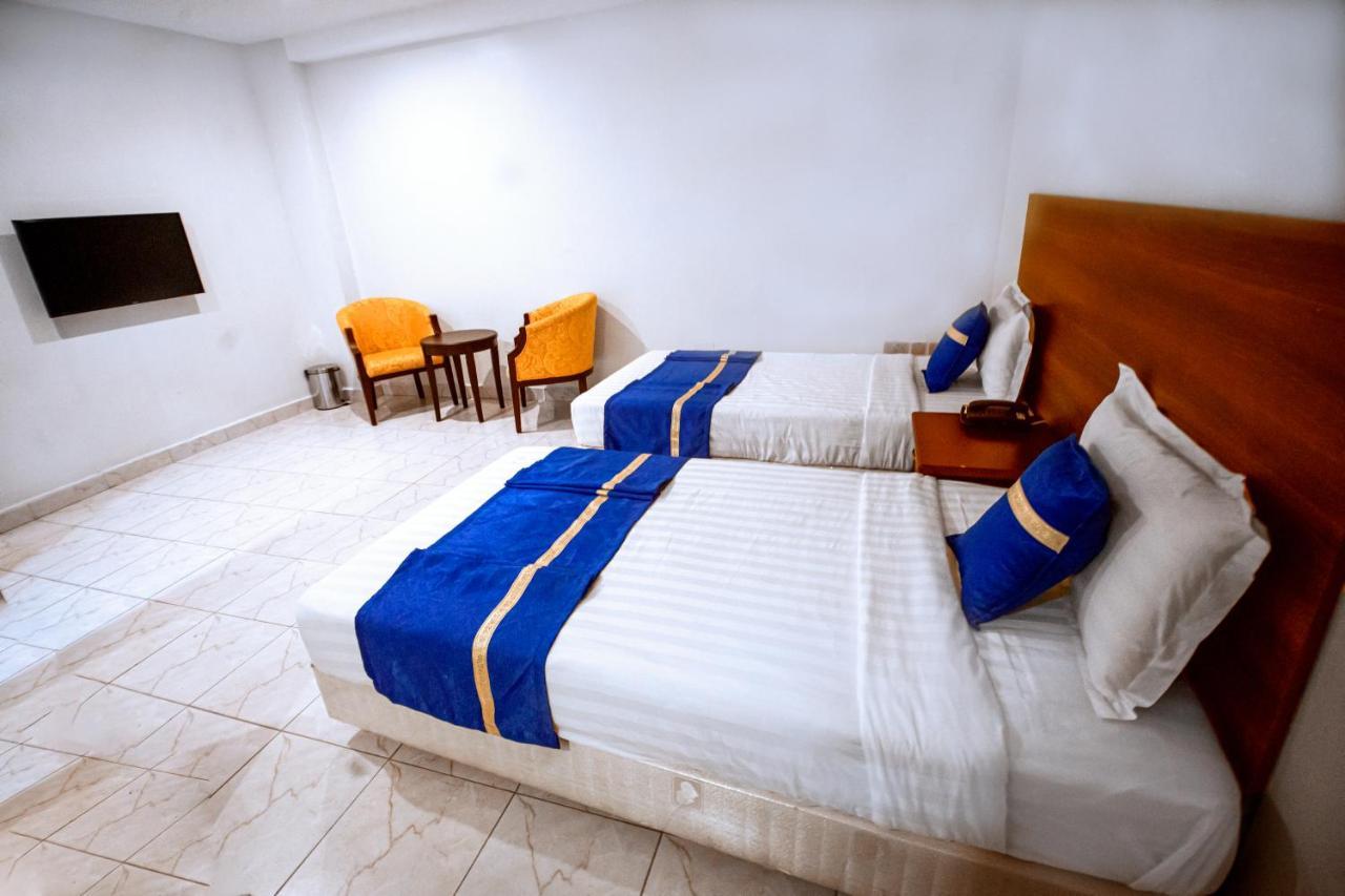 Koki Hotel Kampala Exteriör bild