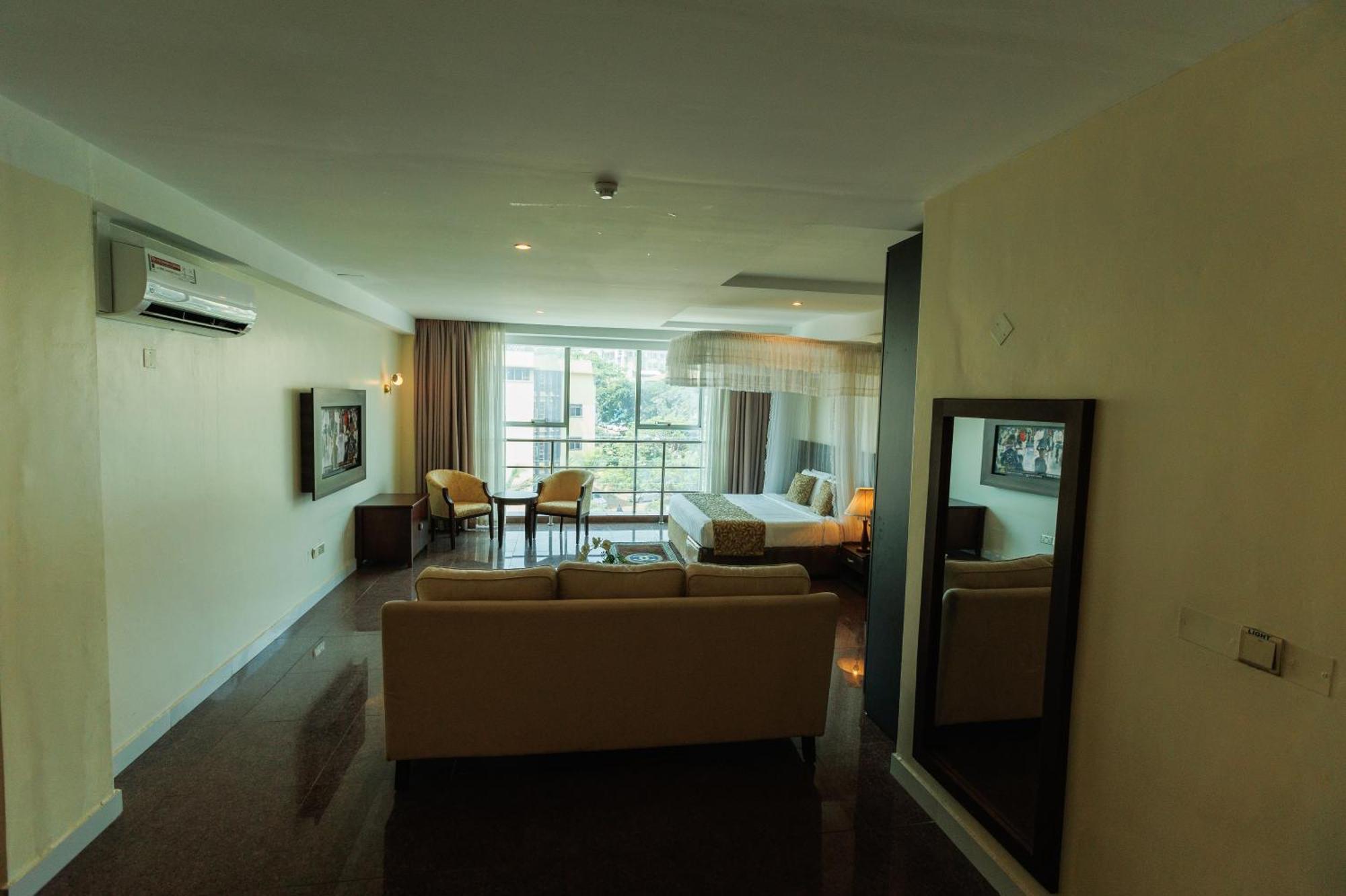 Koki Hotel Kampala Exteriör bild