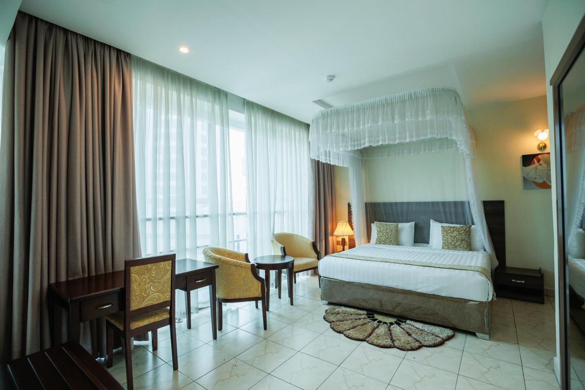 Koki Hotel Kampala Exteriör bild