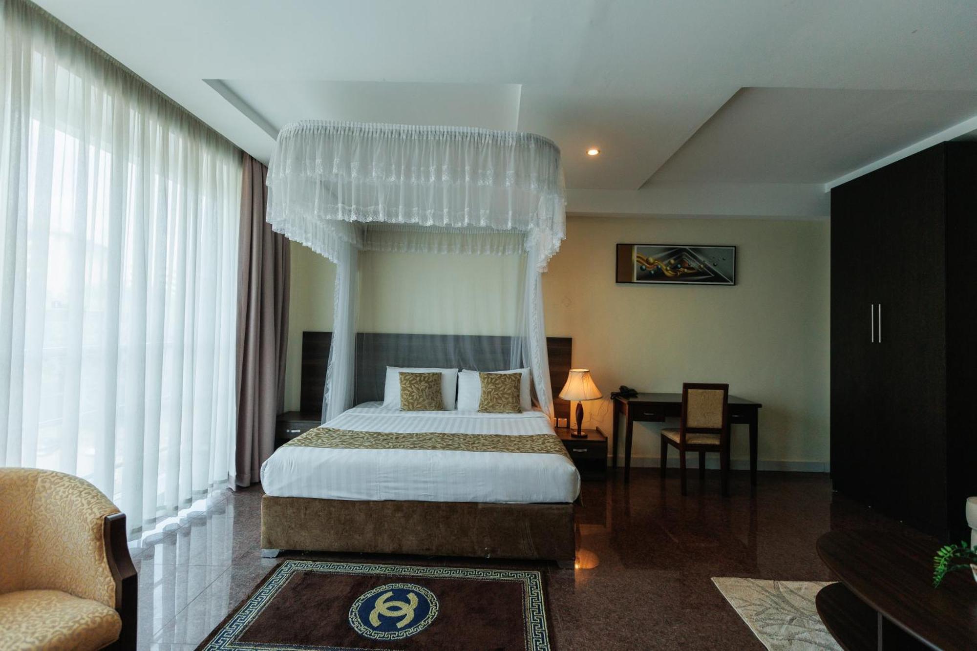 Koki Hotel Kampala Exteriör bild