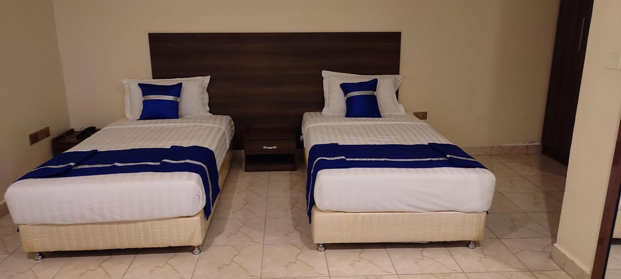Koki Hotel Kampala Exteriör bild