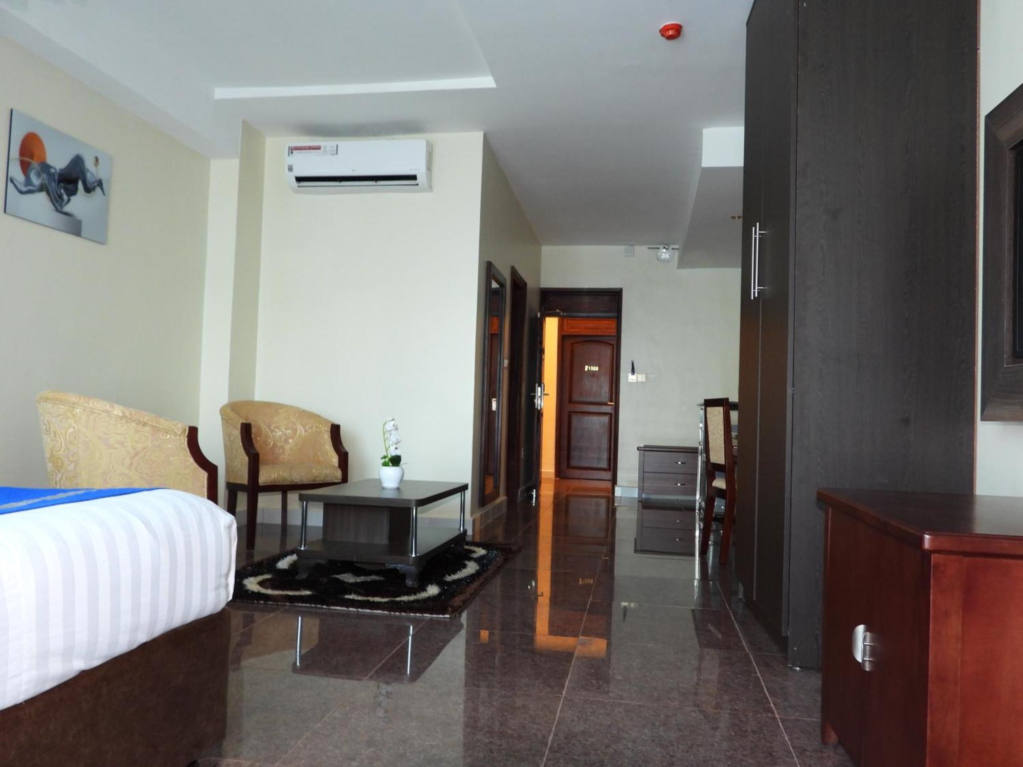 Koki Hotel Kampala Exteriör bild